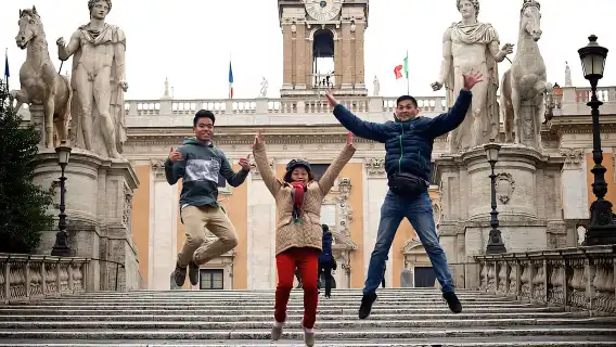 Rome: Private Photoshoot with Professional Photographer