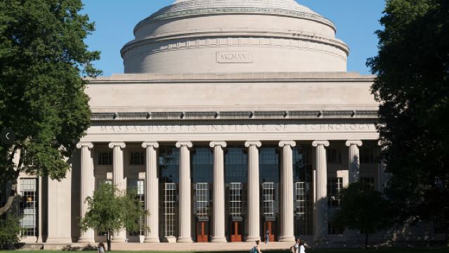 1-day tour of Harvard University + MIT + whale watching pier in Boston, USA