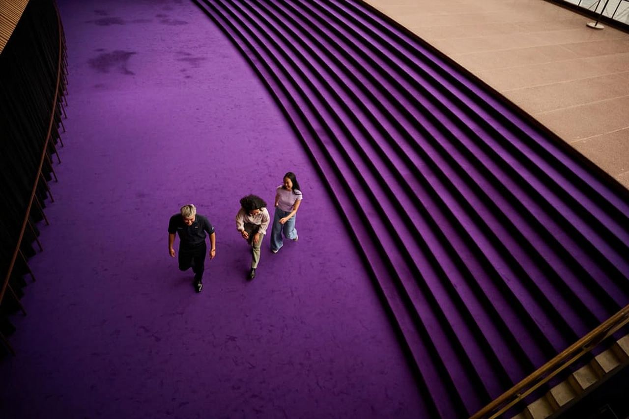 シドニー:1時間のオペラハウスツアー+食事とドリンク付き