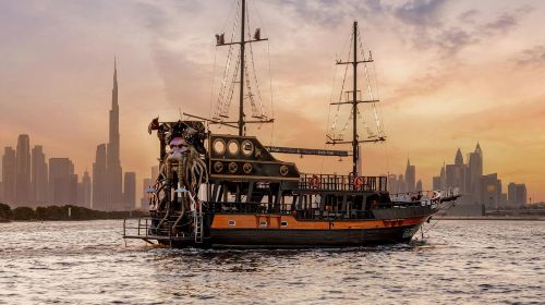 Canal Pirate Ship Sightseeing Cruise with Transfer and Optional Unlimited Pizza Meal Day Tours 9