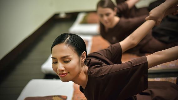 Traditional Thai Massage at award winning Fah Lanna Spa - Old City branch