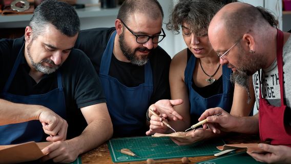 Leathercraft Workshop in the Rastro of Madrid