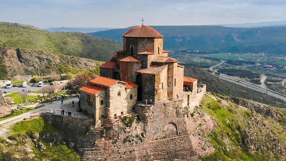 สำรวจอารามไม้กางเขนใน Mtskheta ประเทศจอร์เจีย ทัวร์วันเดียว/ทัวร์หลายวัน ไปยัง Jvari และ Gori