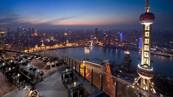 Makan Malam Authentic Shanghai dan Night River Cruise dengan Pilihan Melompat Bar Atas Bumbung
