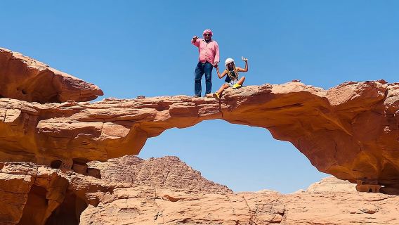 Tour xe Jeep 4 giờ (buổi sáng hoặc hoàng hôn) - Điểm nổi bật của sa mạc Wadi Rum