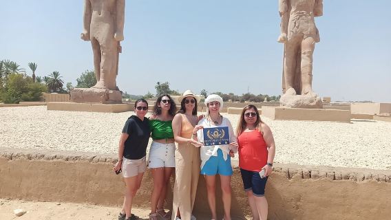 Tour privato di un giorno intero sulla sponda occidentale e orientale di Luxor