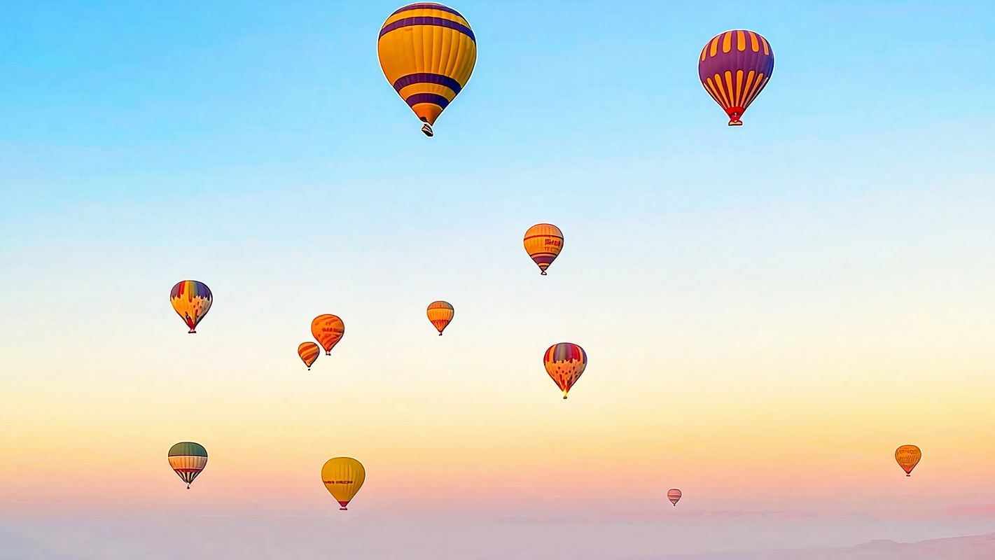 Esperienza in mongolfiera a Luxor, Egitto: tour di mezza giornata con trasferimento dall'hotel, volo in mongolfiera di 45 minuti e visita alla Valle dei Re