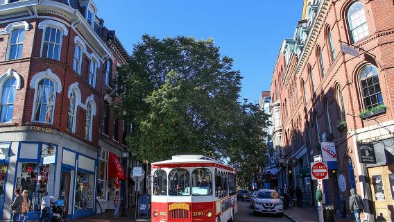 Discover Portland City and Lighthouse Tour