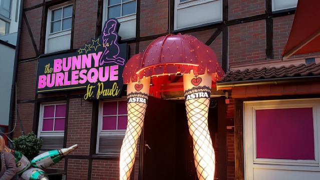 Visite des quartiers de Hambourg - sur les traces de la drag queen « Olivia »