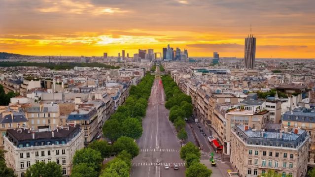 巴黎包車：香榭麗舍街+凱旋門+埃菲爾鐵塔+藝術橋+奧賽博物館