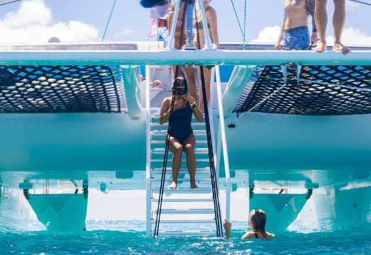 Waikiki Turtle Snorkel and Sail on Hawea Catamaran
