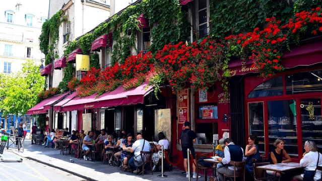 Tour Gastronomico a Parigi Le Marais con 10+ Degustazioni, Formaggio, Vino e Altro