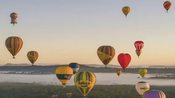 Hunter Valley Hot Air Balloon Ride 1-Day Tour [Sunrise Flight + Champagne Breakfast + Optional Sydney Pickup/Drop-off]