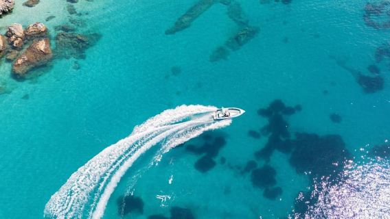 Saranda: tour in barca verso 7 destinazioni con ombrellone gratuito