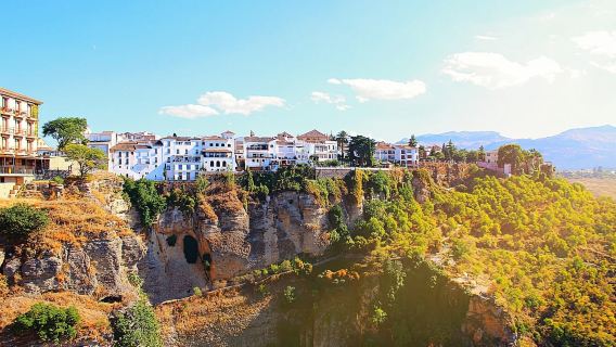 From Malaga: Ronda y Setenil de la Bodegas Day Trip by coach