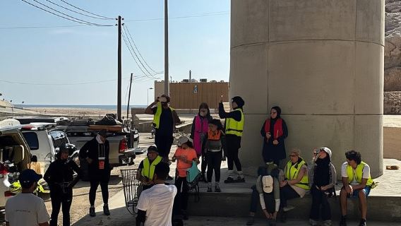 Estacionamiento de Wadi Shab Conozca al guía local para conductores autónomos