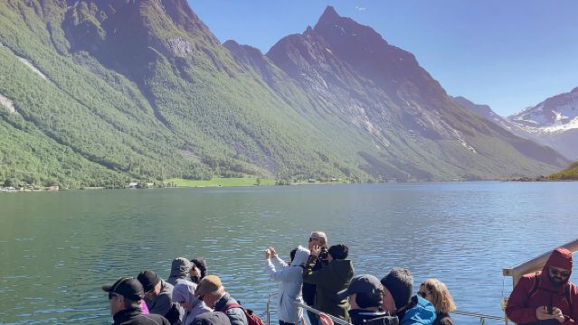 All About the Fjords, in one tour by bus & boat from Ålesund