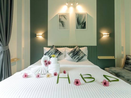 Magical Mountain View Resort Room Type - Standard Home King Bed