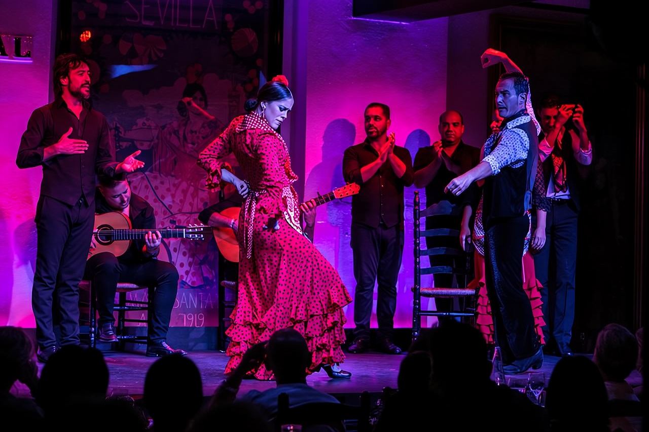 Espectáculo Flamenco en Tablao El Arenal con Bebida y Cena o Tapas Opcional