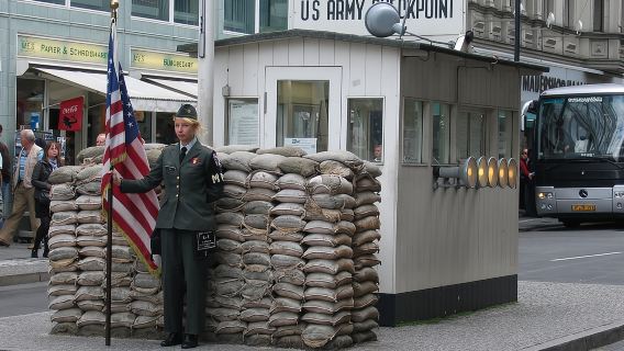 Tour privado personalizado de 3 horas en coche por Berlín