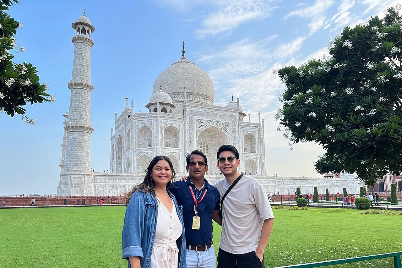 Tour in auto del Taj Mahal e del Forte di Agra da Delhi con pasti a 5 stelle