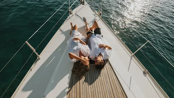 Kapal Pesiar Pribadi Berlayar dari Heraklion ke Pulau Dia