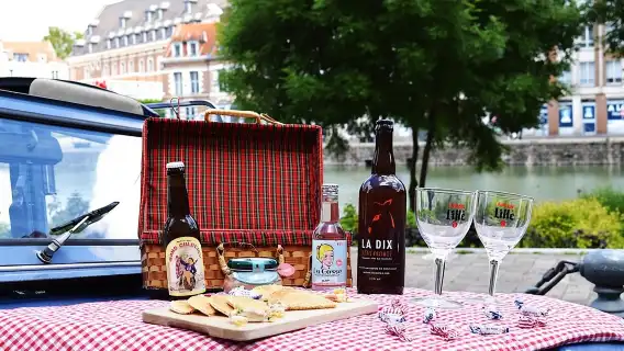 1 Hour Private Lille Tour by Convertible 2CV with a Local Products Tasting
