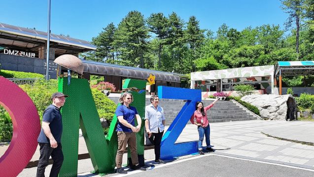 ทัวร์ DMZ แบบกลุ่มเล็ก พร้อมเข้าชมห้องแสดงประสบการณ์เกาหลีเหนือและสะพานแขวน