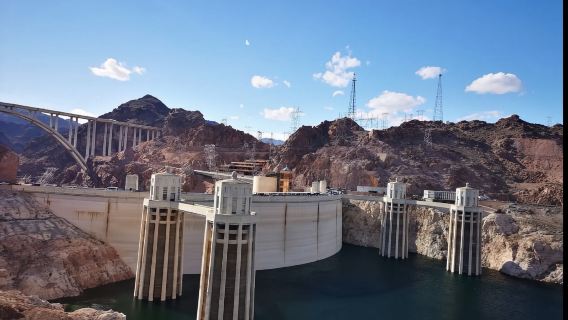 Полудневной тур: Плотина Гувера + Семицветные каменные глыбы + Музей плотины Гувера (маленькая группа до 13 человек)