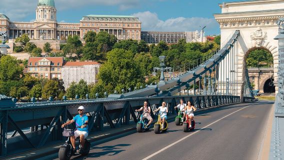 Budapest Kleingruppen-Führung mit dem MonsteRoller E-Scooter