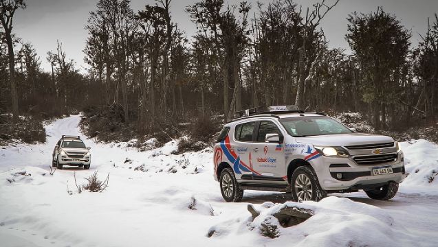 ทริปขับรถออฟโรด 4WD ชมทะเลสาบ พร้อมอาหารกลางวันที่ทะเลสาบฟาญาโน จากอูซัวยา