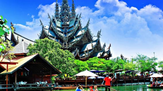 Bangkok: Pattaya Truth Sanctuary Guided Tour & Coral Island
