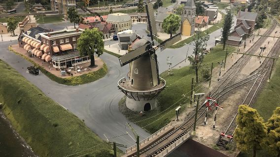 1-day tour to Miniworld Rotterdam + Old Harbour + Maritime Museum + Kijk-Kubus Museum-house