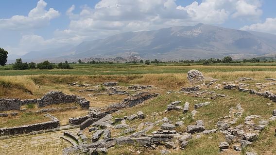 Từ Gjirokastër: Tour Hướng Dẫn Mắt Xanh & Hadrianopoli