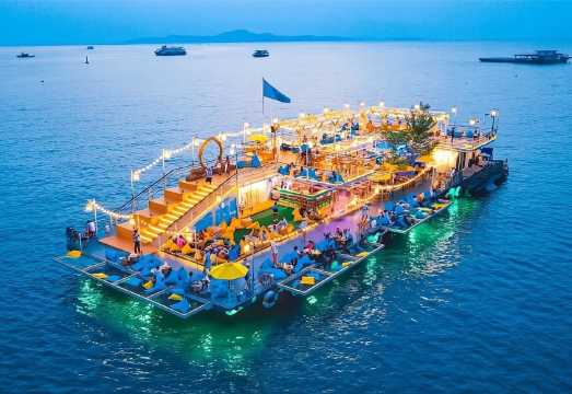 Ink rafting ticket in Pattaya, Thailand Tappia Floating Cafe sea cafe night fishing squid speedboat transfer