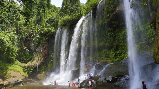 Kulen Waterfall and 1000 Lingas River Private Tour