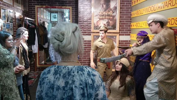 Half-Day Bollywood Tour with DANCE OPTION.