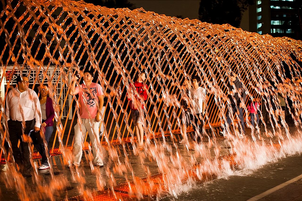 Magic Water & Laser Light Show Including Pick Up And Drop Off