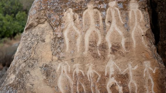 Экскурсия по Баку, Гобустану и Апшерону+Бесплатный входной билет в Центр Гейдара Алиева