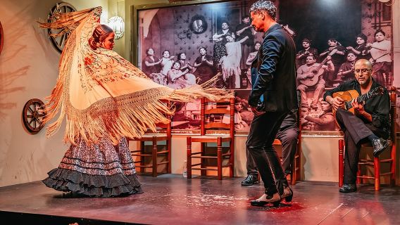 Authentieke Flamenco Nacht in Sevilla - Diner & Drankjes
