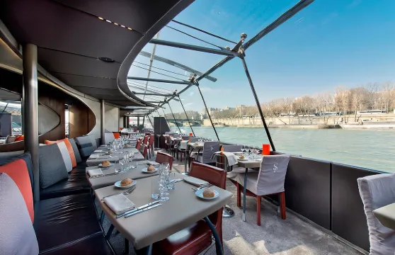巴黎人遊船塞納河美食午餐及觀光郵輪