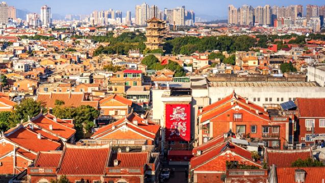 泉州古城+開元寺+洛陽橋+蟳埔村+西街一日遊贈簪花可選8人團