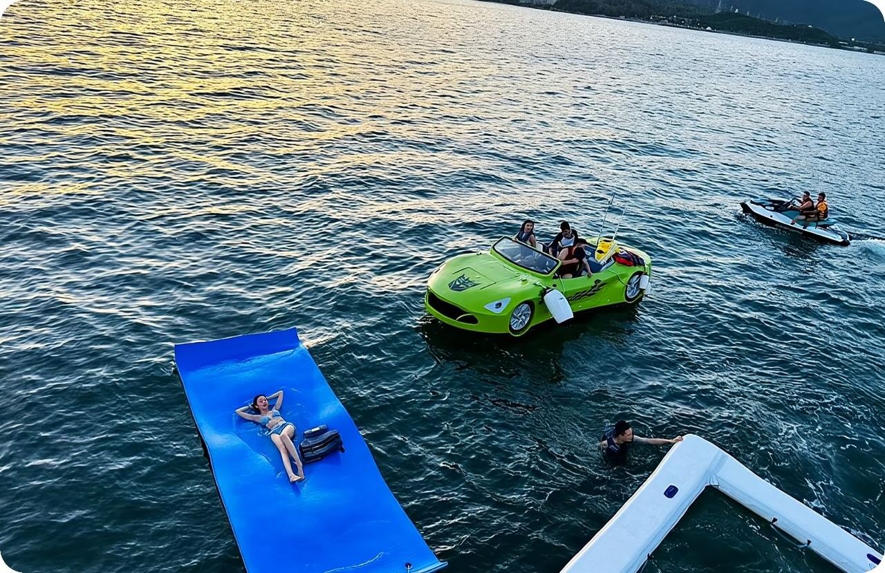 【深センヨットレンタル】七星湾68フィートの豪華ヨットチャーター(定員1~10名)【ドリンク+フルーツ盛り合わせ+KTV+操船体験】誕生日/プロポーズ/ビジネスなど