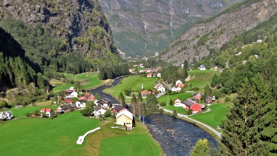 Bergen: Self-Guided Day Trip to Oslo