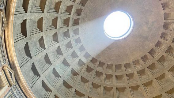 Roma: Masuk Pantheon dengan Panduan Audio & Tur Naik-Turun