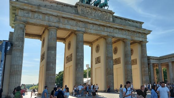 Guided bike tour from Berlin Zoo to Alexanderplatz