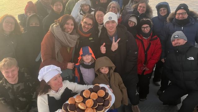 Tromsø: Crucero por los Fiordos Árticos y Experiencia de Pesca