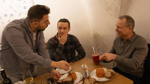 Prague: Food Tour with 10 Tastings of Classic Czech Dishes