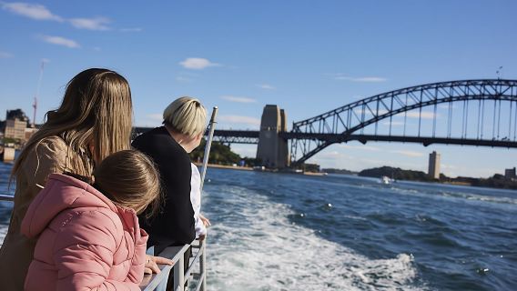 Sydney harbor sightseeing cruise