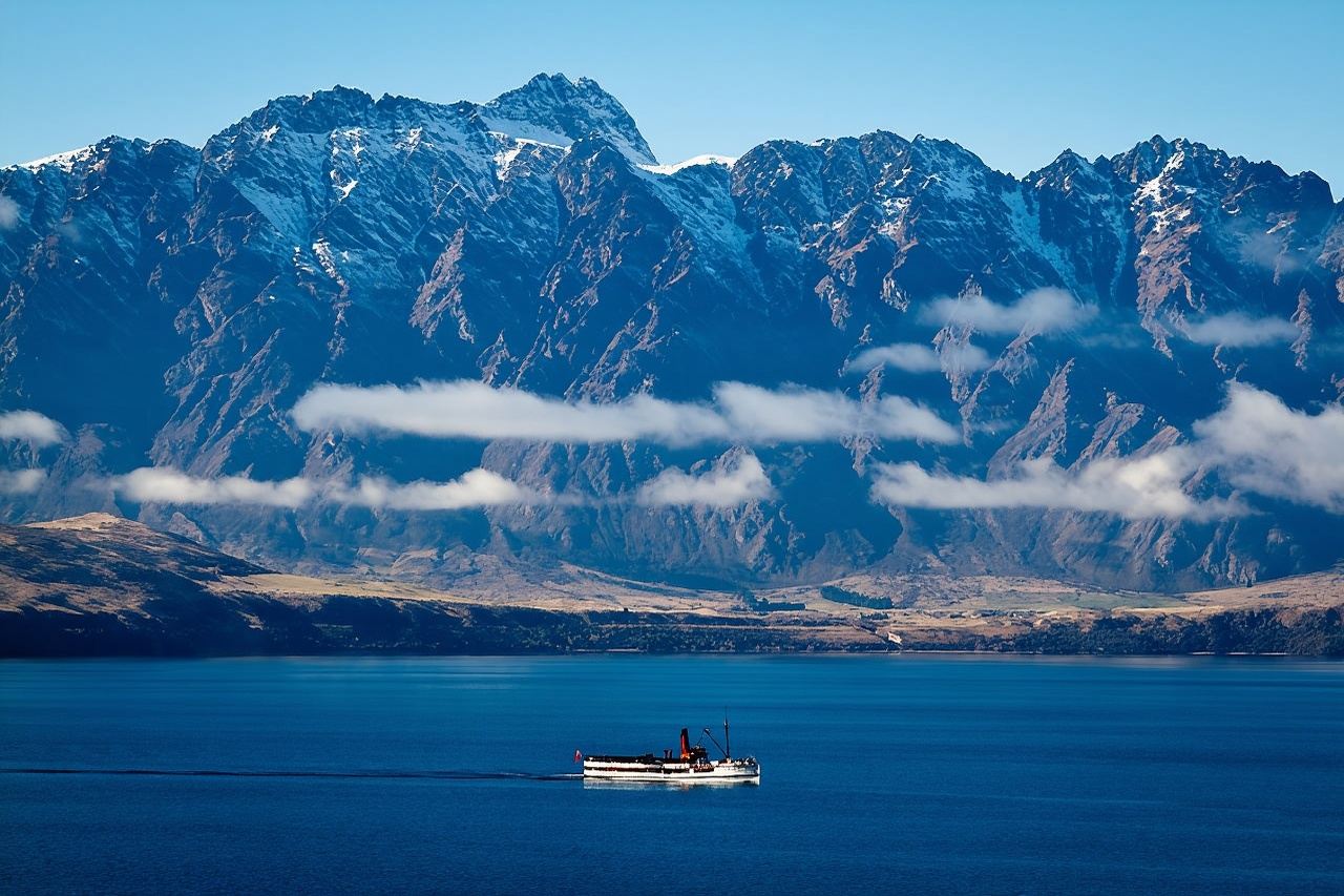 Queenstown's iconic activities on New Zealand's South Island: Vintage steamship + farm sheep shearing show + farm animal cruise + BBQ buffet / TSS Earnslaw steamship / Must-visit in Queenstown